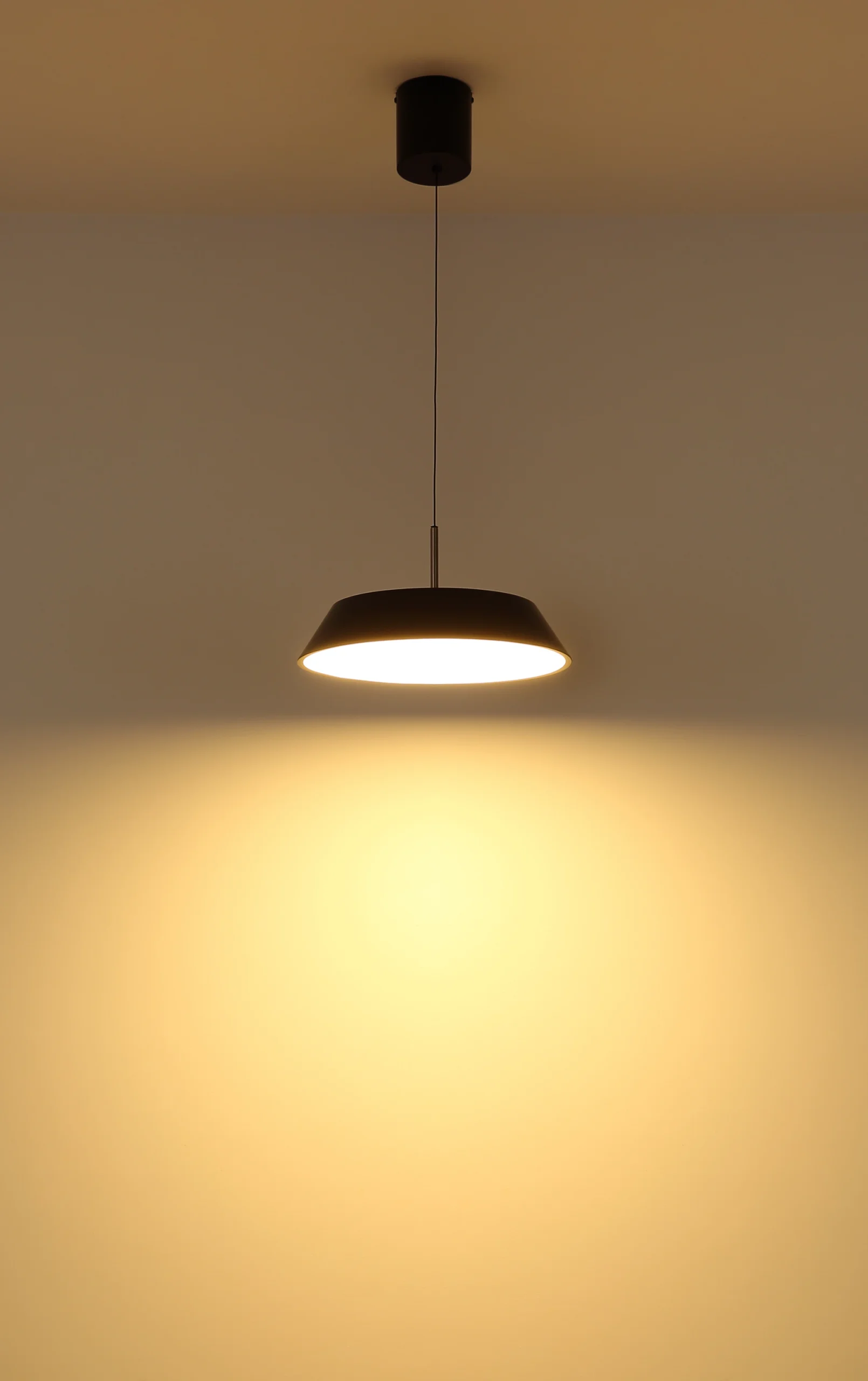 SILENA – Viseća lampa – metal crni mat – metal crni mat – 15947S