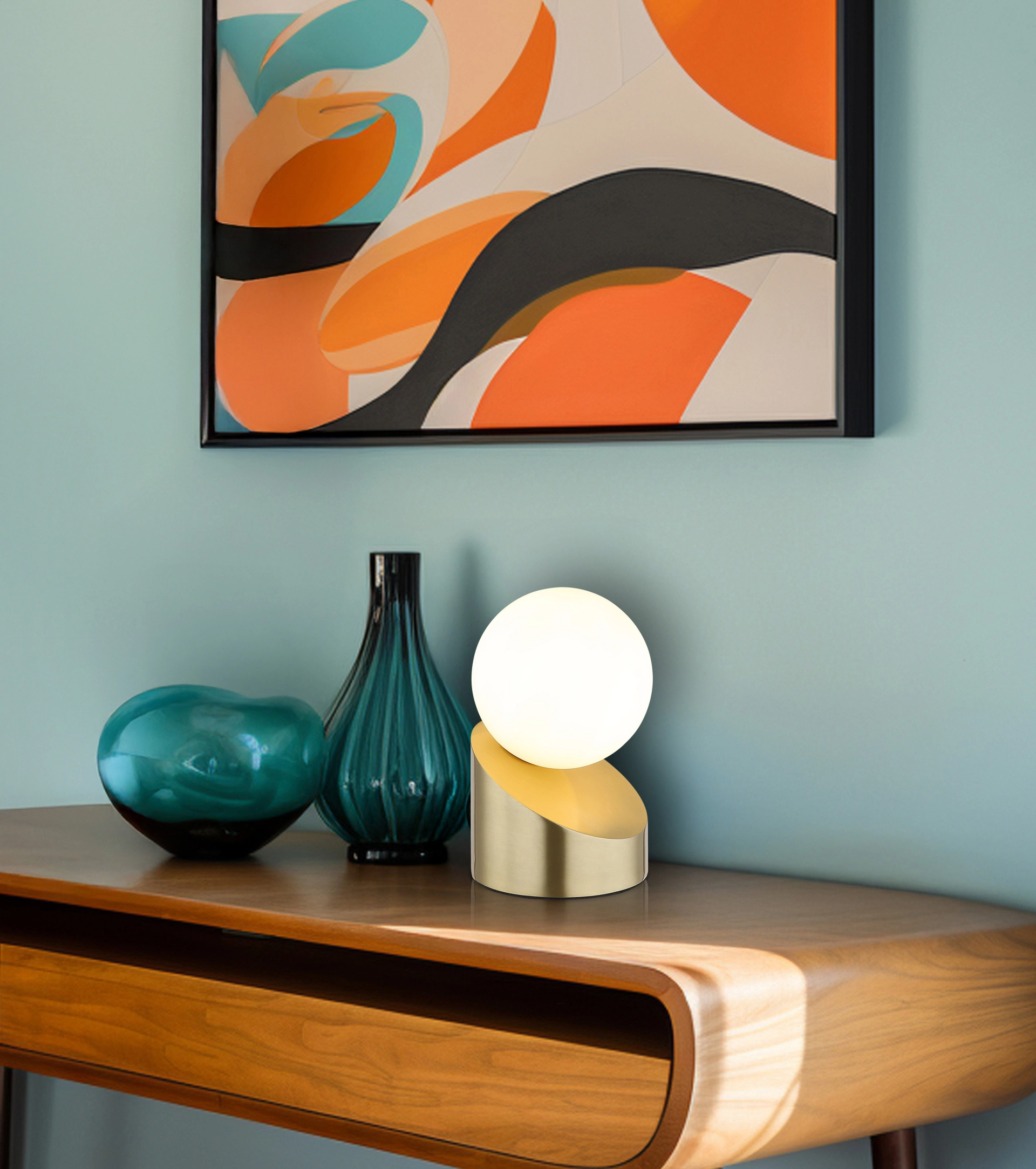 ALISA – Stona lampa – metalna, mat boje mesinga – staklena kugla opal – 50300103